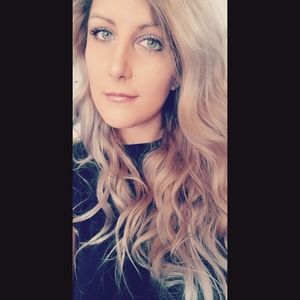 Meet your Posher, Whitney